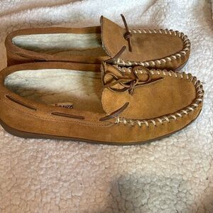 Minnetonka Tan Suede Loafers with Plush Lining